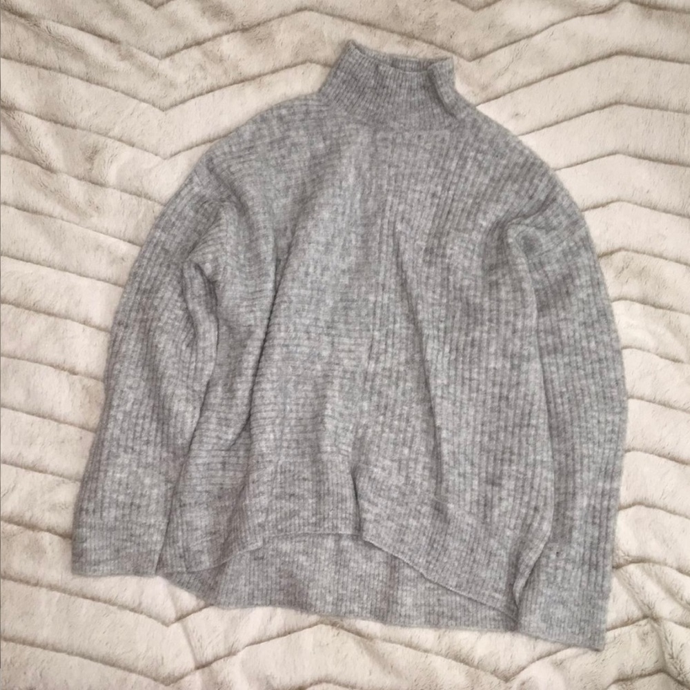 H&M Oversized Mockneck Sweater